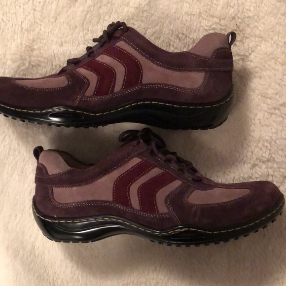 NWOT all-leather Sofft sneaker walking shoes in wine - Picture 4 of 13